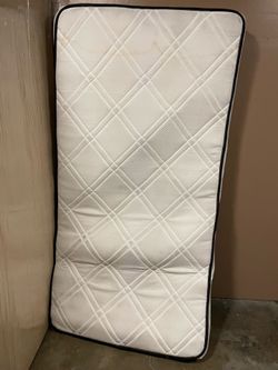 Twin mattress
