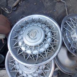 CADILLAC WIRE HUBCAPS