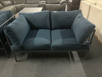 52”blue sofa，$80