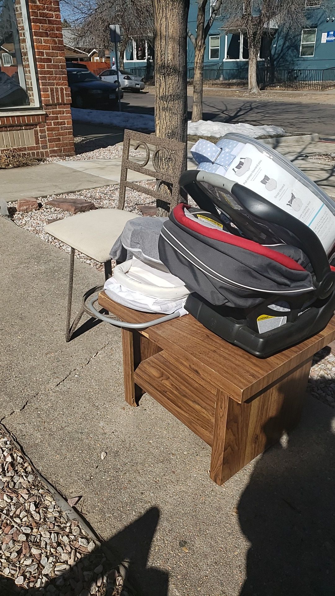 Free baby items and table / barstools