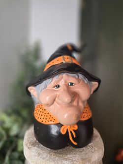 Halloween Vintage witch