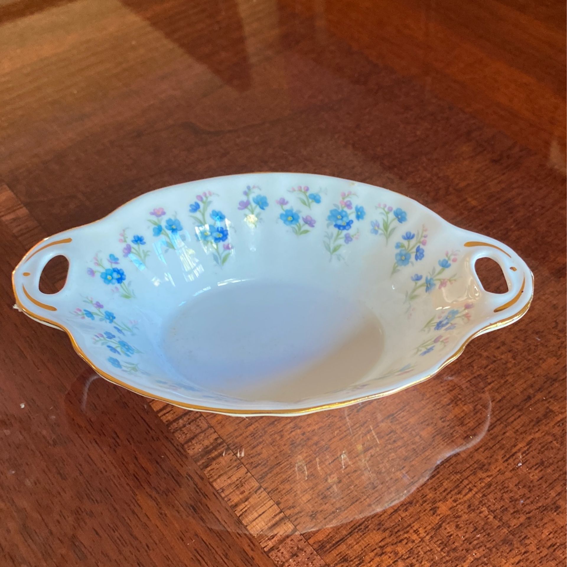 Royal Albert fine bone china from England memory lane pattern 5 inch small dish