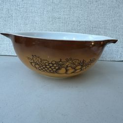 Vintage Pyrex Wheat Pattern Bowl