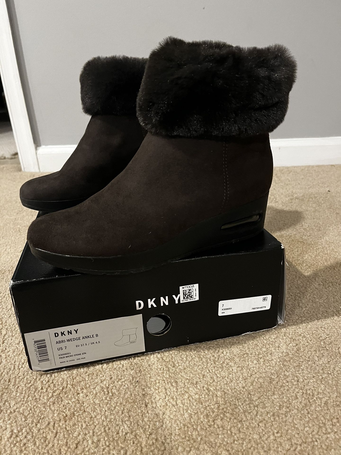 DKNY WOMEN’S BOOTS BOOTIES BRAND NEW