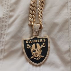 Raiders gold diamond look necklace