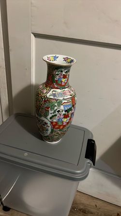 Decorated vase