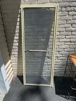 Screen door