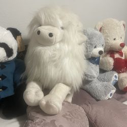 Large Plush Animals 