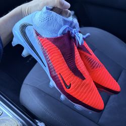 Nike Phantom 6 Elite Soccer Cleats