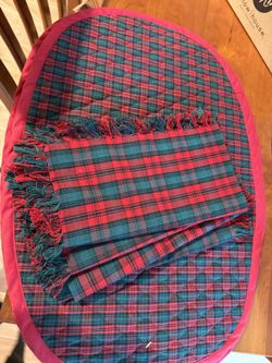 New Set Of 4 Christmas Plaid Placemats And Napkins