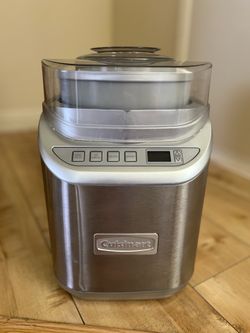 Cuisinart Ice-70 Ice Cream, Gelato, Frozen Yogurt Maker, in a very good condition