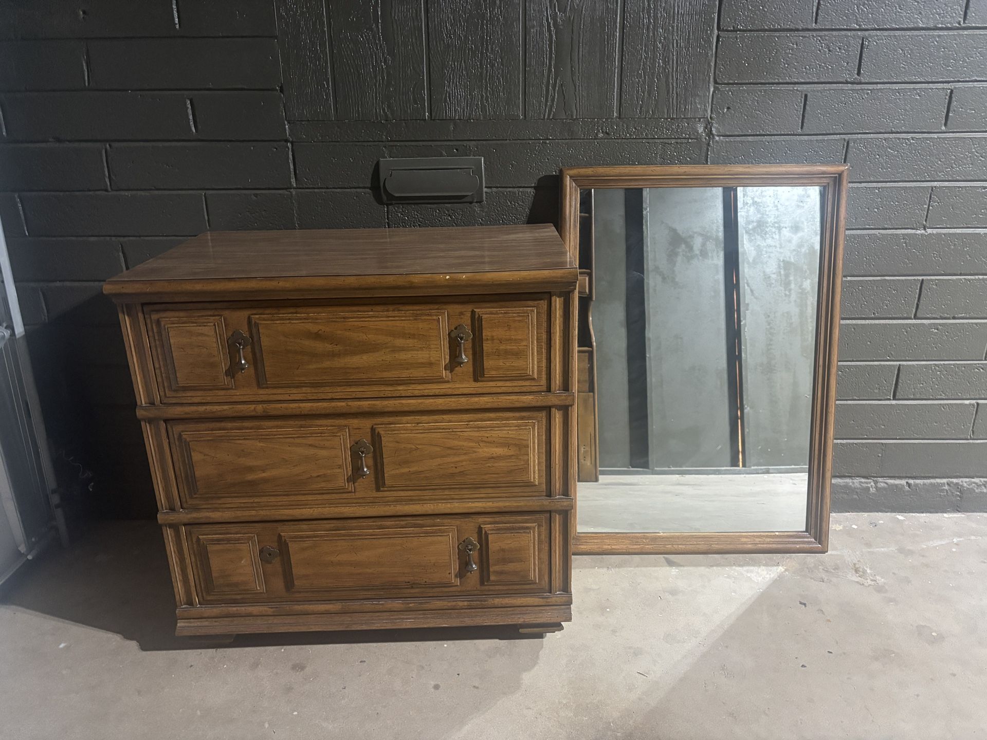 Small Drawer With mirror