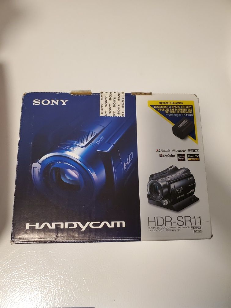 Sony 60GB HDR Video Camera - 12x Optical Zoom - Works perfectly