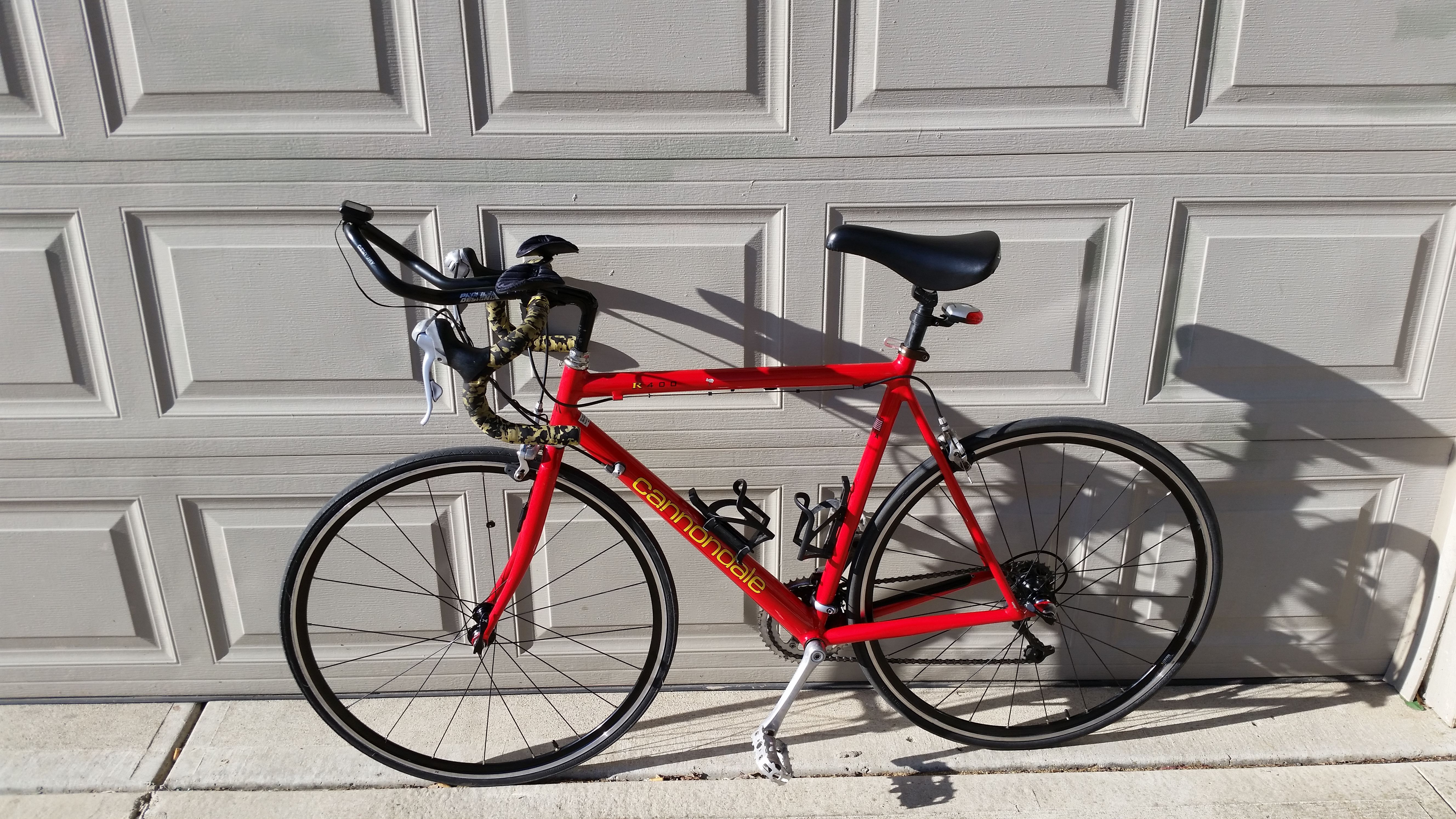 Red cannondale road bike clearance