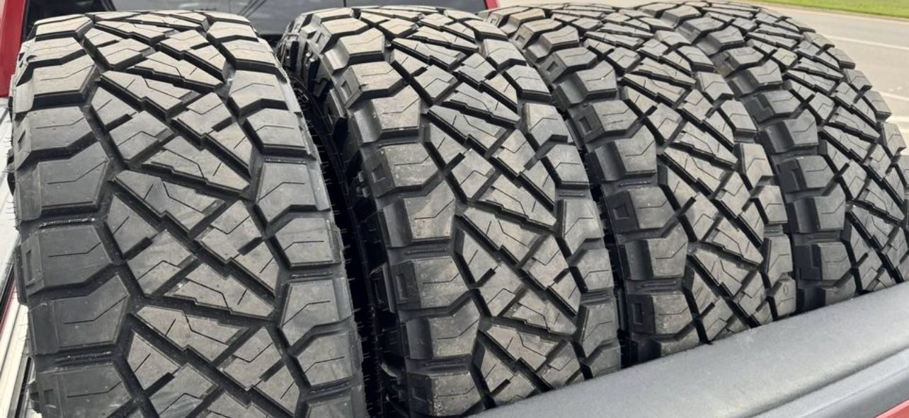 Nitto Ridge Grappler 33x12.50r22 Tires.