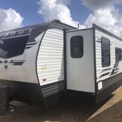 2022 Palomino Puma 31FKRK Travel Trailer RV Washer Dryer 