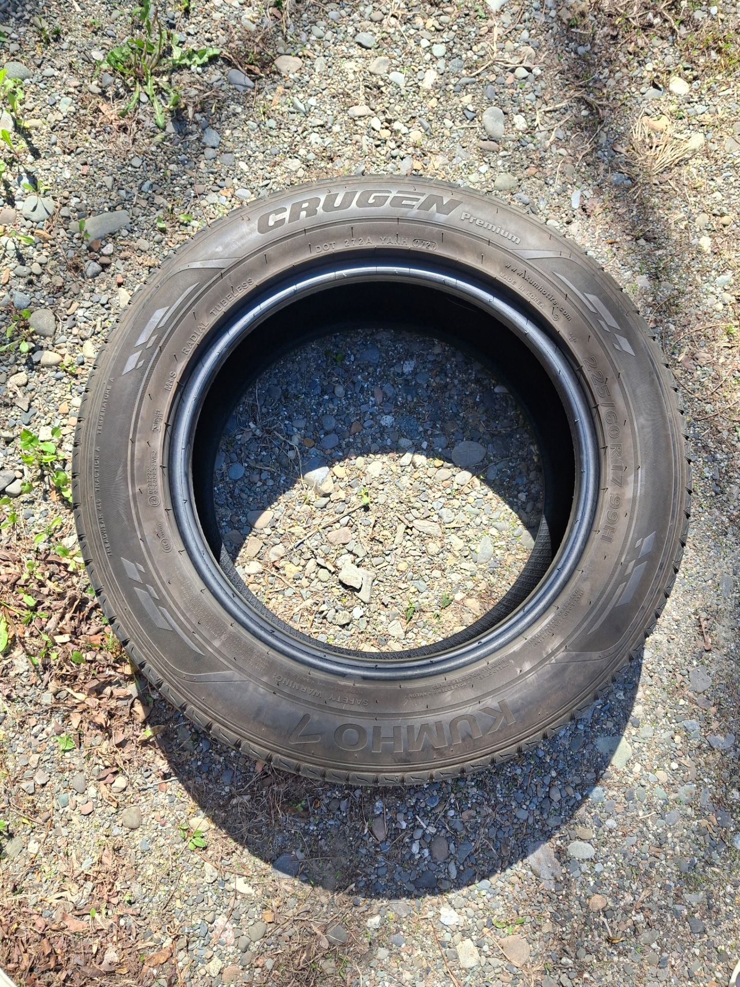 Four (4) KUMHO CRUGEN Premium 225/60R17 99H Tires