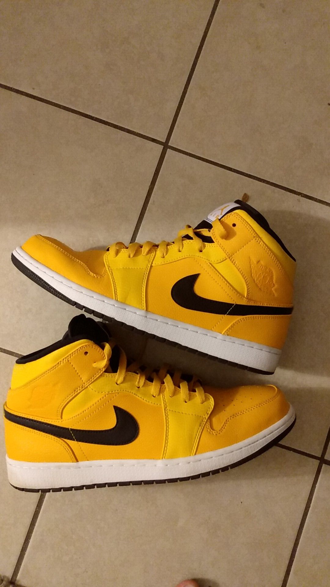 NEW Taxi yellow JORDAN 1s size 13