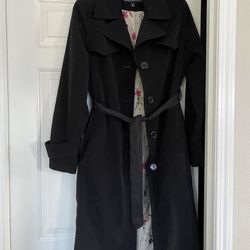 Woman’s Raincoat 