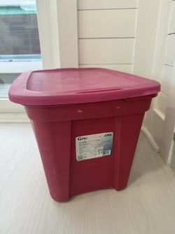 10 Gallon Plastic Storage Box