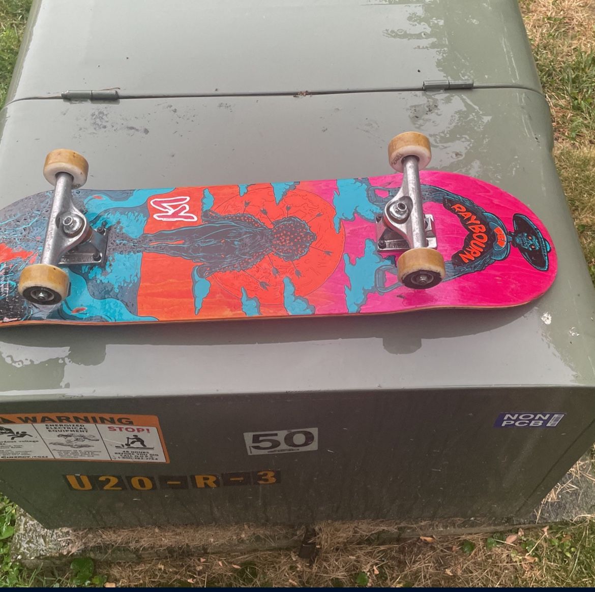 METAL SKATEBOARD 8.75