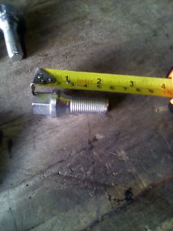 Gorilla 14x1.50 10.9 Studs and Wheel Lock $100obo