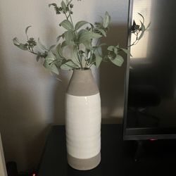 home decor / ceramic vase with greenery