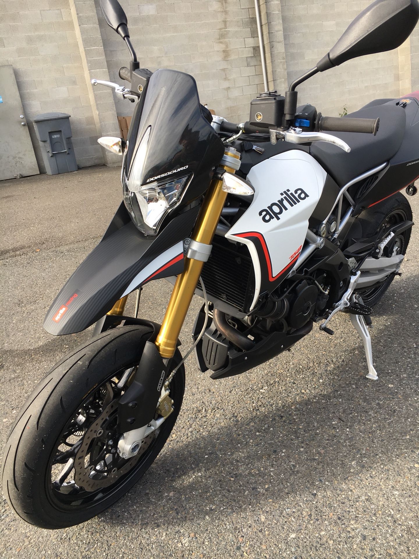 2015 Aprilia Dorosoro 750