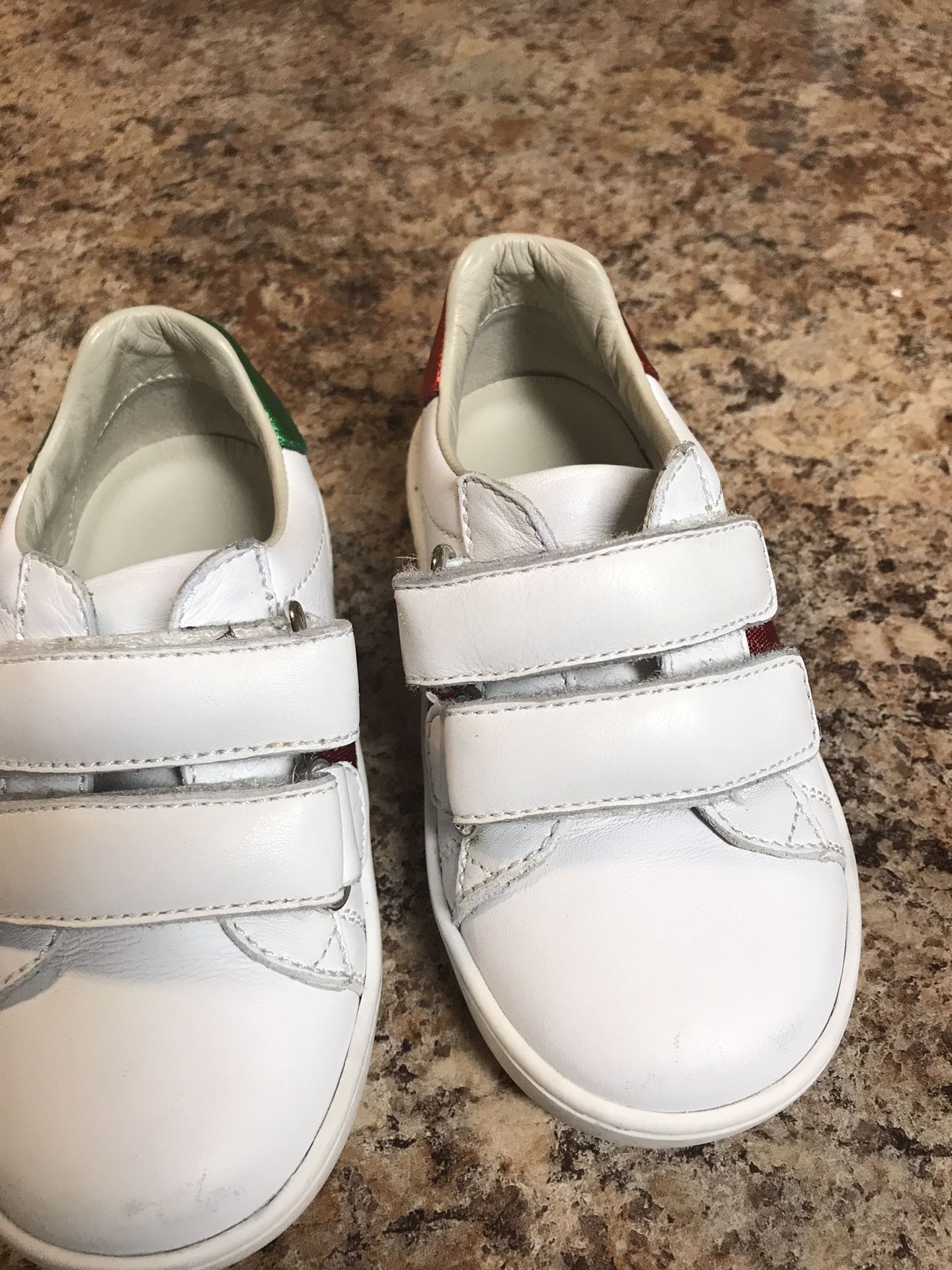 Gucci toddler shoes size 22