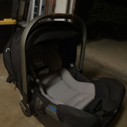 Nuna Baby Car seat 