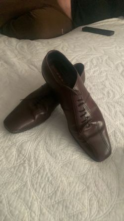 Prada shoes color brown