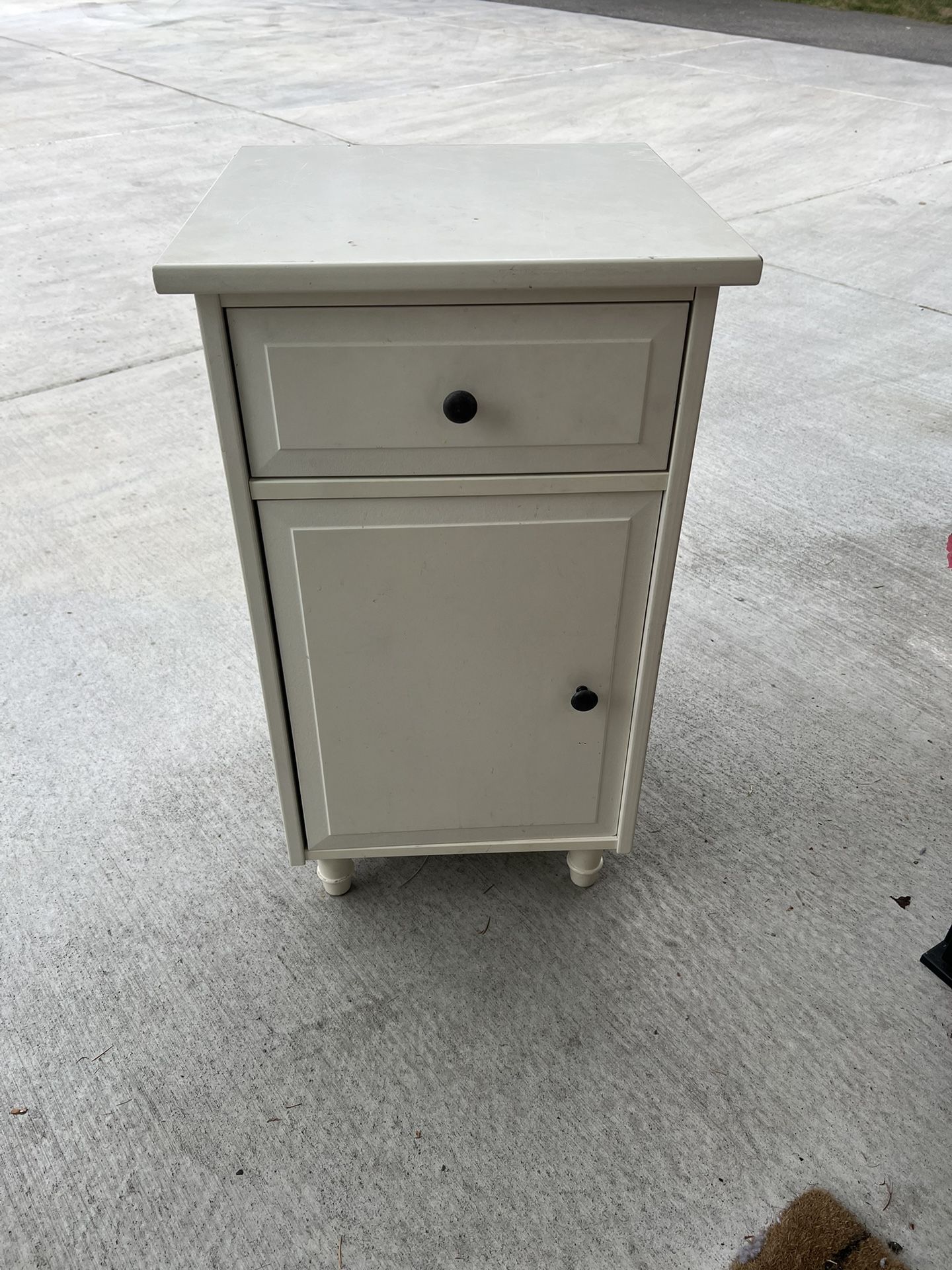 White IKEA Hemnes Nightstands / Nightstand Set / End Tables