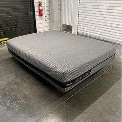 King Mattress By Layla Hybrid $575 