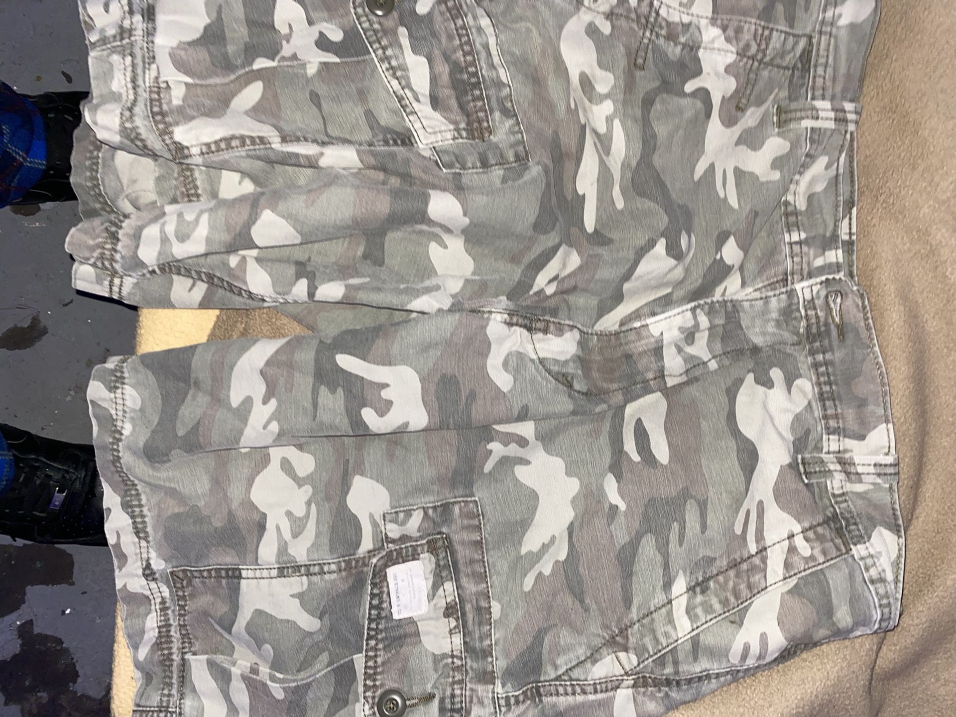 Levi Camo