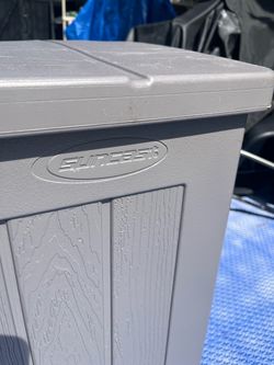 Suncast Outdoor Storage Deck Box