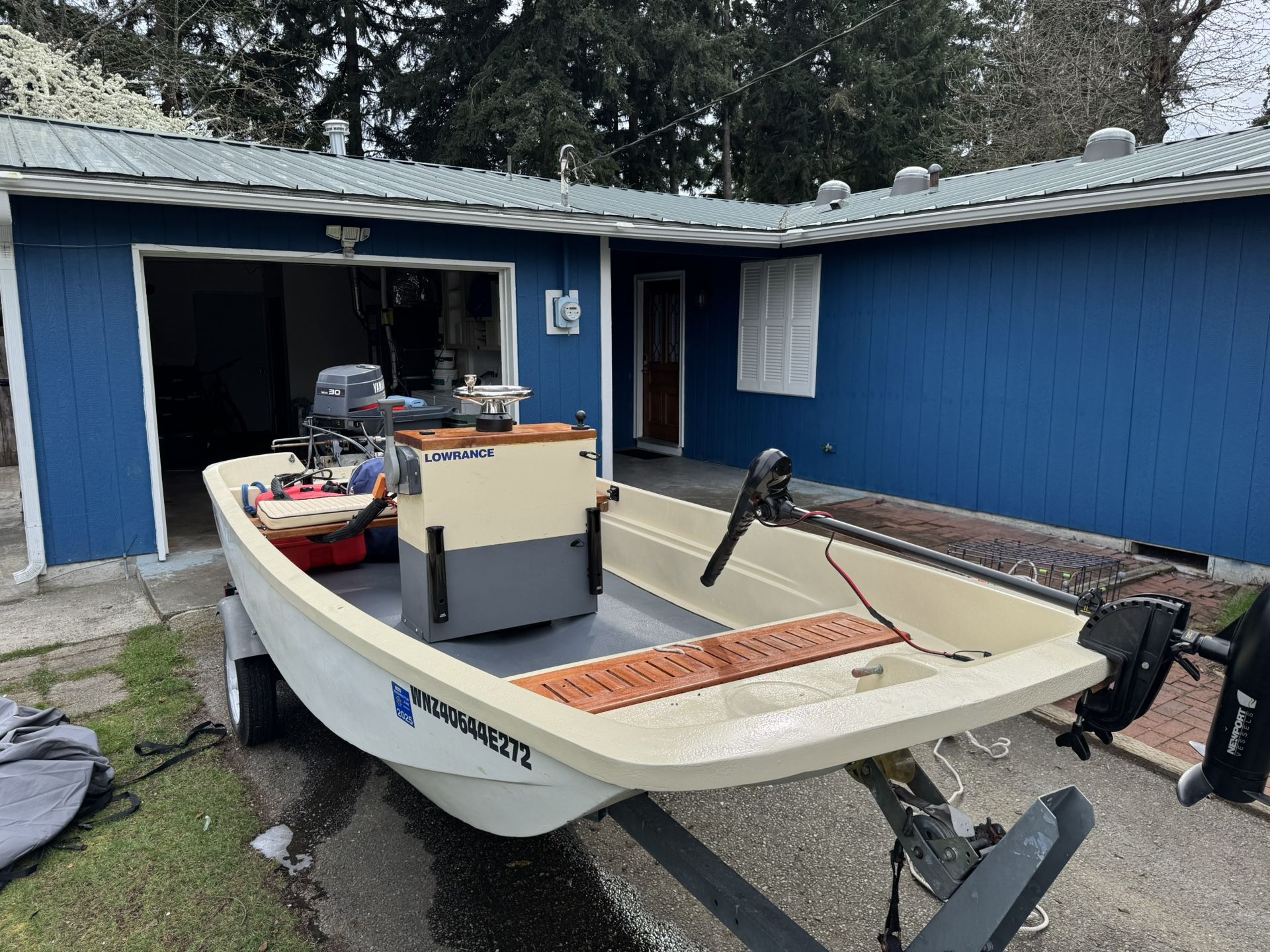 Boston Whaler 13