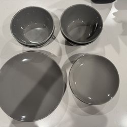 12 Piece Dinnerware Set