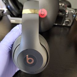 Beats Studio3 (Skyline, Black Gold) Noice Cancelling Headphones