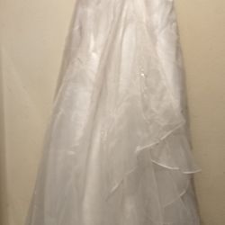 Mary's Wedding Dress Size 8
