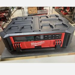 M18 Packout Radio