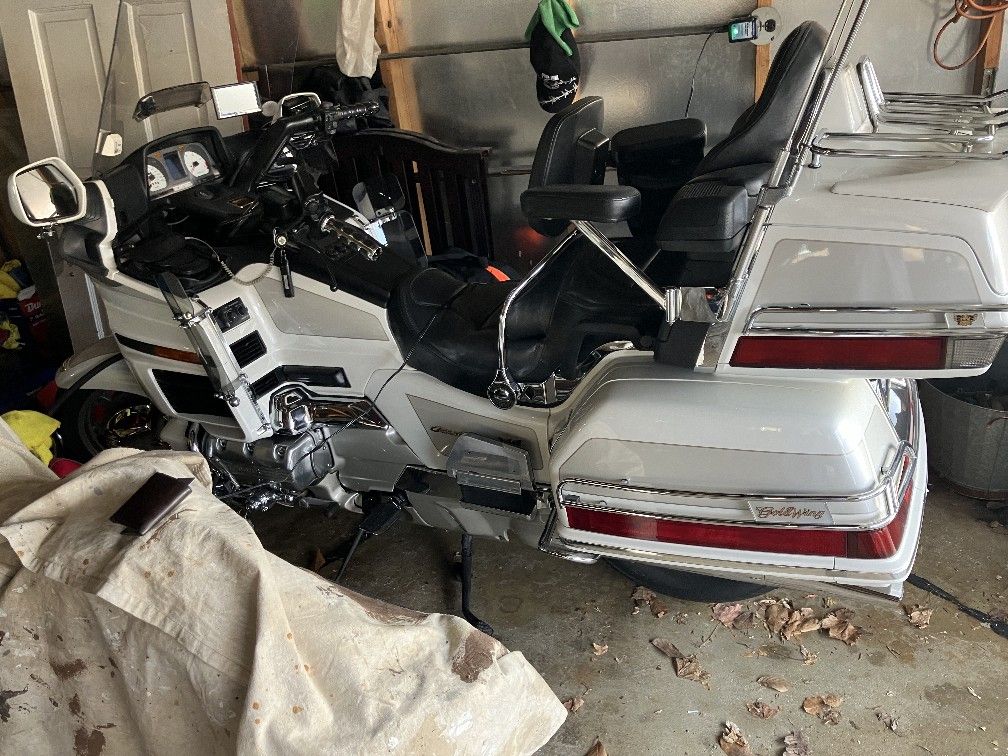 1999 Honda goldwing 1999 50th anniversary SE