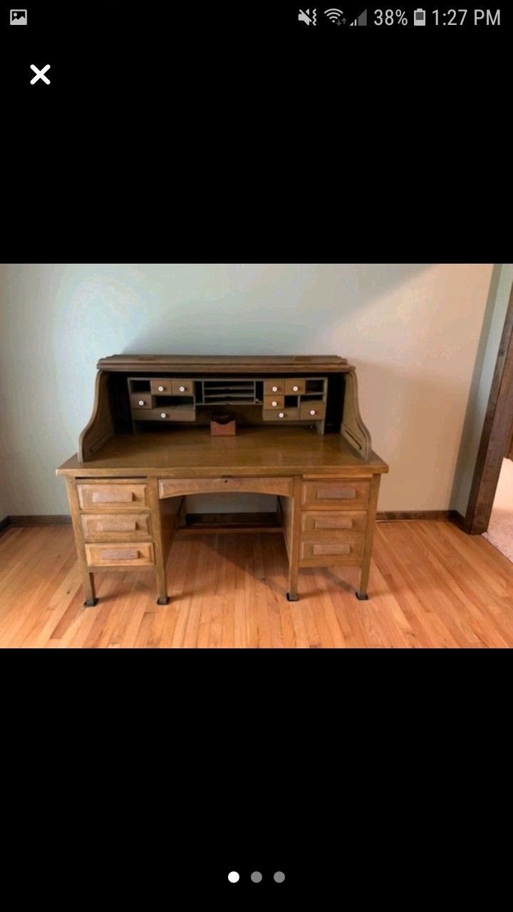 Antique roll top desk