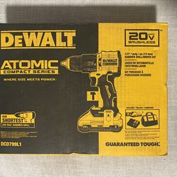 Dewalt hammer drill with battery charger and bag