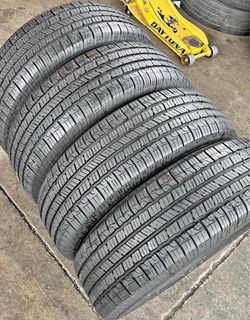 225/65/17 Goodyear vendo un set de llantas usadas excelente condiciones de vida las 4 ✅🤩I am selling a set of used tires, all 4 in excellent living c