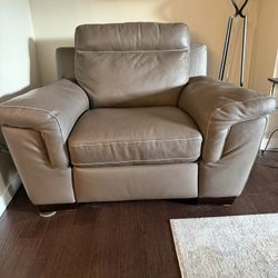 Wall Hugger Power Recliner