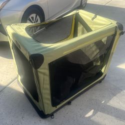 Large Soft Collapsing Animal Kennel