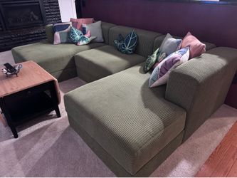 Sectional Sofa w/ Storage
