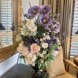 GORGEOUS  FLOWER ARRANGEMENT