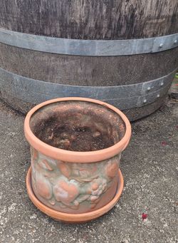 Nice Terra Cotta Flower Pot With Fruit Design and Saucer