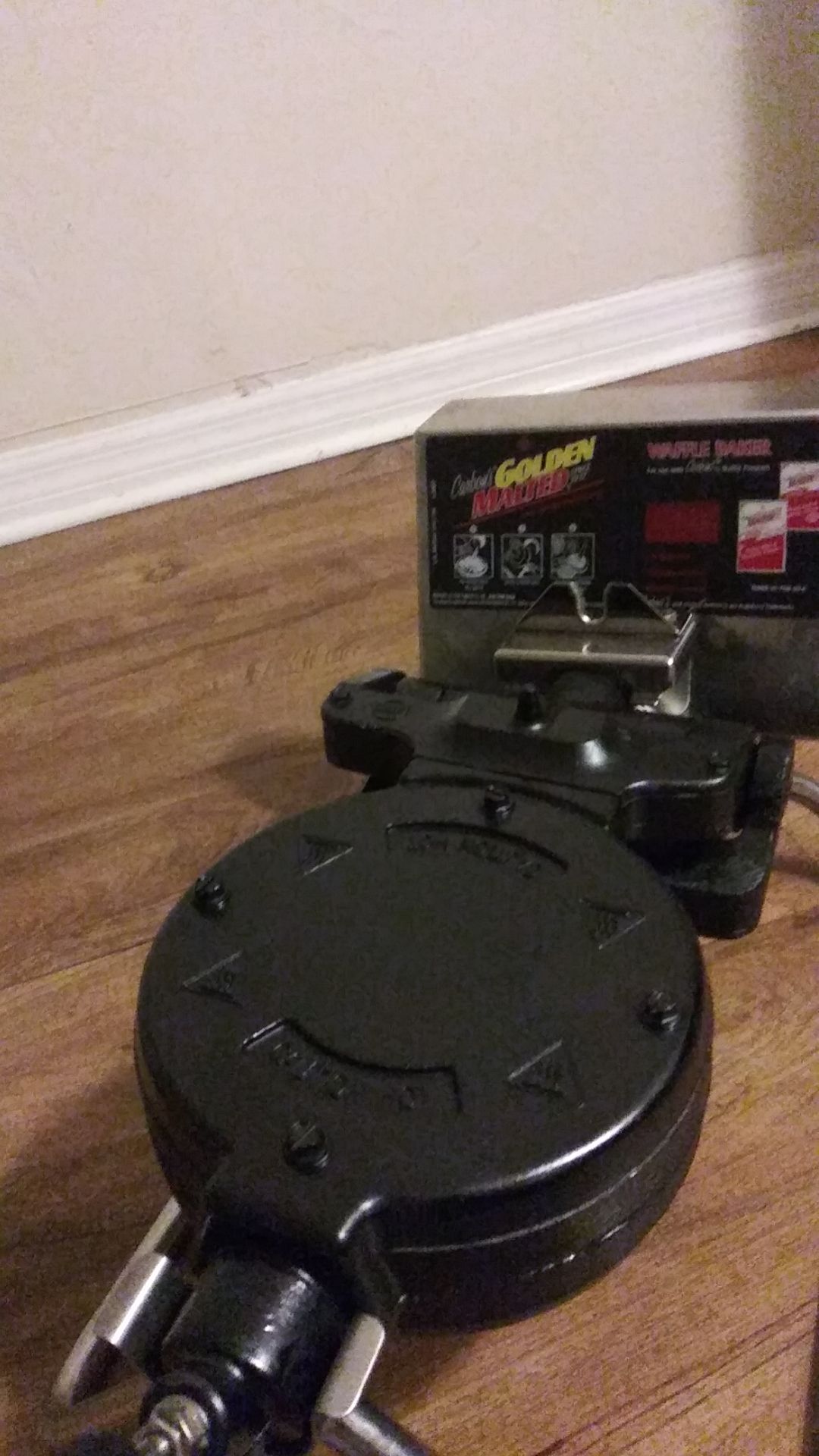 Carbons golden malted commercial waffle maker for Sale in Jacksonville